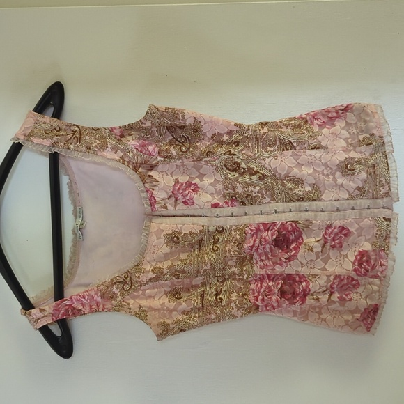 Tops - Romantic Flair and Flirty Fun: The Perfect Pink Floral Corset for a Feminine Top
